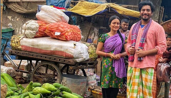 কারওয়ান বাজারে দুইদিন সবজির টুকরি নিয়ে ঘুরলেন অভিনেতা