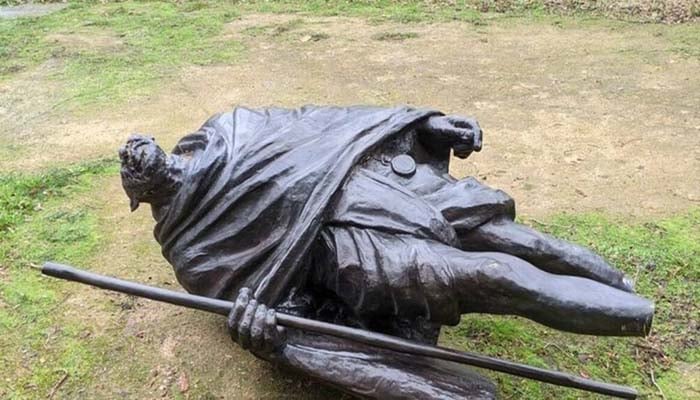 ক্যালিফোর্নিয়ার মহাত্মা গান্ধীর ভাস্কর্য ভাঙচুর