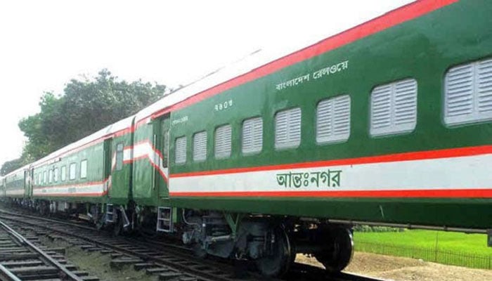শিগগিরই রেলে যুক্ত হবে অ্যাম্বুলেন্স সেবা: রেলমন্ত্রী
