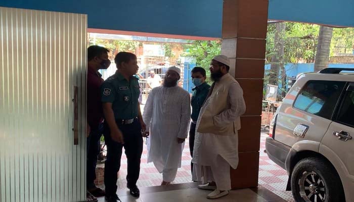 তেজগাঁও থানায় নেওয়া হয়েছে মামুনুলকে