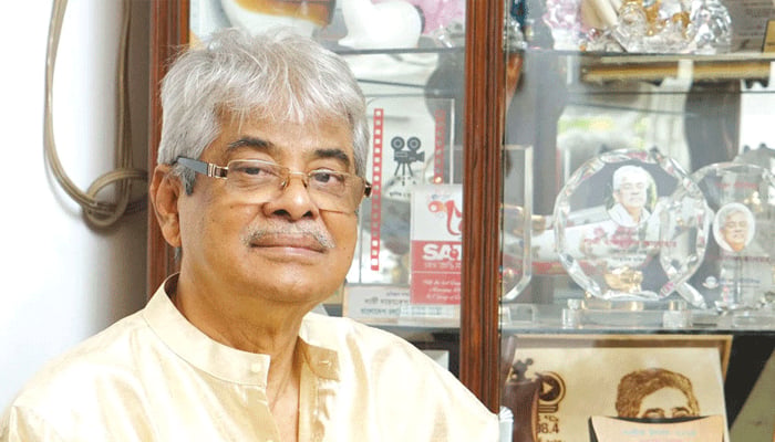 করোনামুক্ত ৭৮ বছর বয়সী গাজী মাজহারুল আনোয়ার