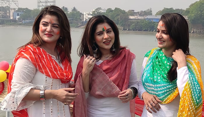 ভোট গণনায় পিছিয়ে বিজেপির শ্রাবন্তী, পায়েল ও তনুশ্রী