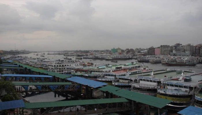 ঢাকা থেকে যাত্রীবাহী নৌযান চলাচল বন্ধ