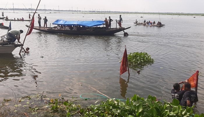 ব্রাহ্মণবাড়িয়ায় ট্রলার ডুবি: ২২ মরদেহ মিলেছে, উদ্ধারকাজ সমাপ্ত