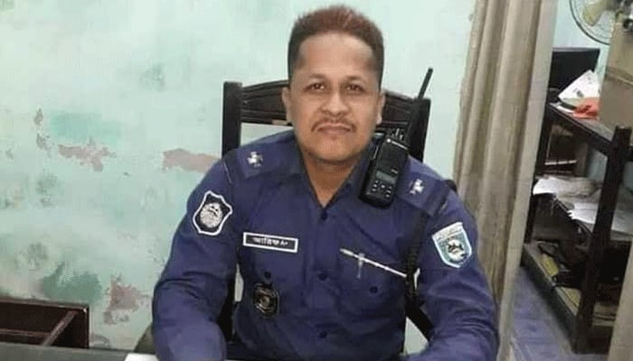 বাসের ধাক্কায় আহত পুলিশ কর্মকর্তার মৃত্যু