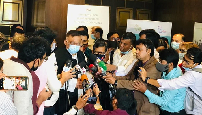 শিক্ষার্থীদের কম ভাড়ায় চলাচল নিশ্চিত করা উচিত: স্বরাষ্ট্রমন্ত্রী