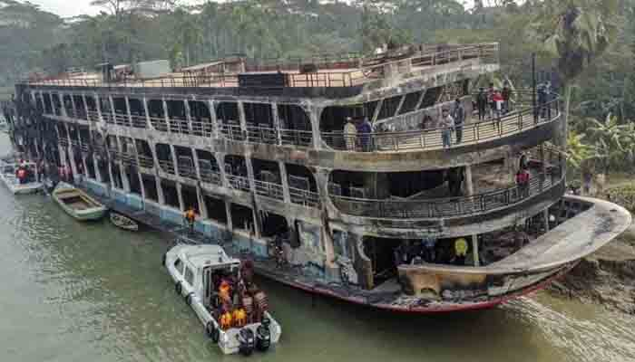 লঞ্চে অগ্নিকাণ্ডে দায়ীদের শাস্তির দাবি ১০ সংগঠনের