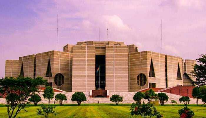 তড়িঘড়ির আইন পাসের পথে
