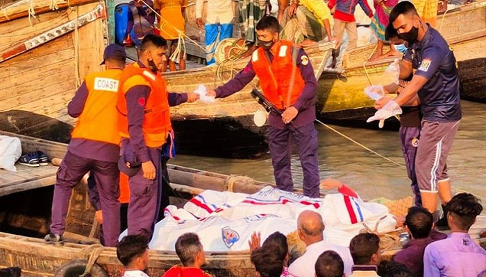 ভোলায় লঞ্চের ধাক্কায় নিখোঁজ ২ জেলের লাশ উদ্ধার