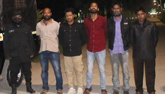 চট্টগ্রামে র‌্যাব-সন্ত্রাসী গুলি বিনিময়, গ্রেপ্তার ৫