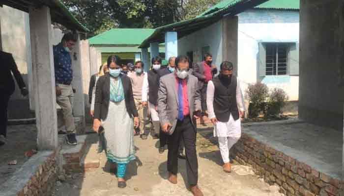 আশ্রয়ণ প্রকল্পের ঘর পরিদর্শন করলেন এমপি দিলীপ