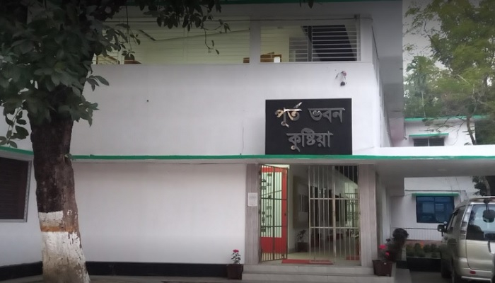 কর্মচারীকে বদলি নিয়ে উত্তপ্ত কুষ্টিয়া গণপূর্ত