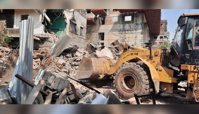 দুই সিটি করপোরেশনের অভিযানে শতাধিক অবৈধ স্থাপনা উচ্ছেদ