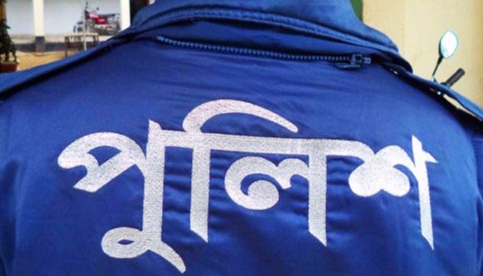 আসামিকে না পেয়ে স্ত্রীকে মারধরের অভিযোগ, এসআই ক্লোজড