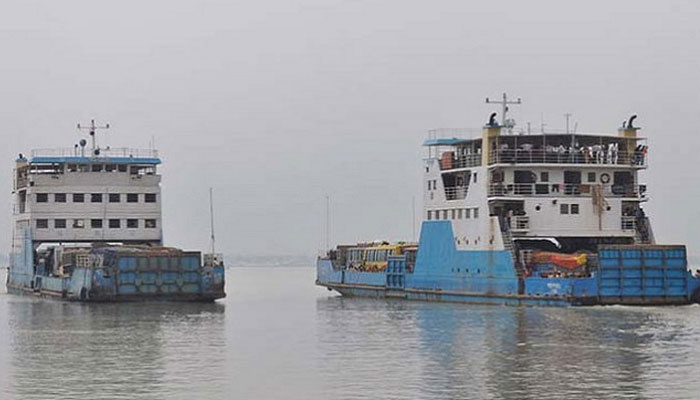 শিমুলিয়া-বাংলাবাজার রুটে ছোট নৌযান চলাচল বন্ধ
