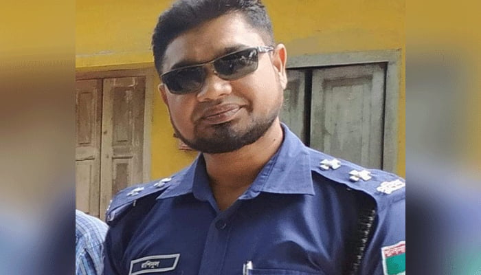 পুকুরে সাঁতার কাটতে গিয়ে প্রাণ গেল পুলিশ কর্মকর্তার