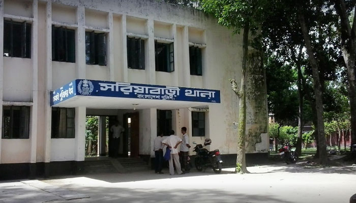 ৪ এসআই বরখাস্ত, ২ সদস্য ক্লোজড
