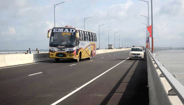 পদ্মা সেতু হয়ে দূরপাল্লার বাস শুধু জেলা শহরে থামবে