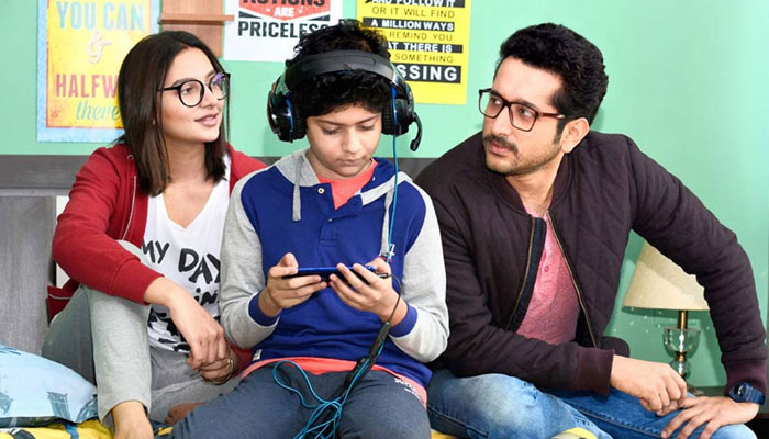 কী বাজে ছবি বানিয়েছ: রাজকে হুমকি!
