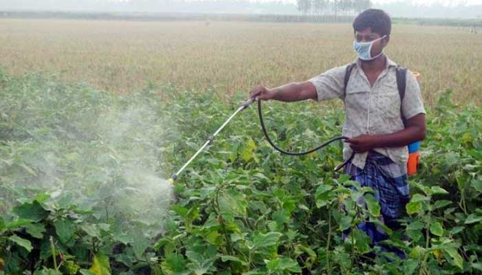 কীটনাশক-আগাছানাশকের উৎপাদন খরচ কমানোর উদ্যোগ