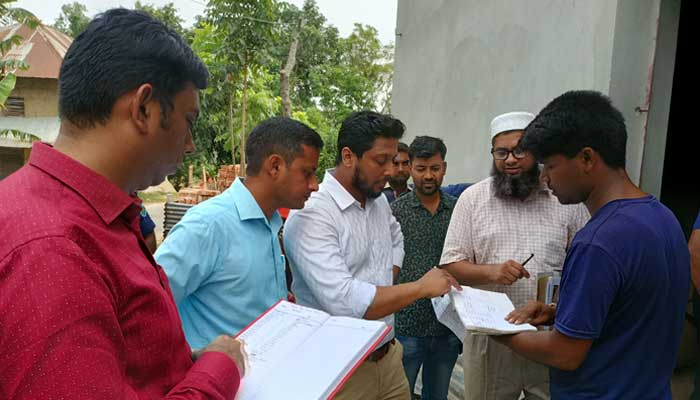 অবৈধভাবে ধান মজুত করায় ৯০ হাজার টাকা জরিমানা