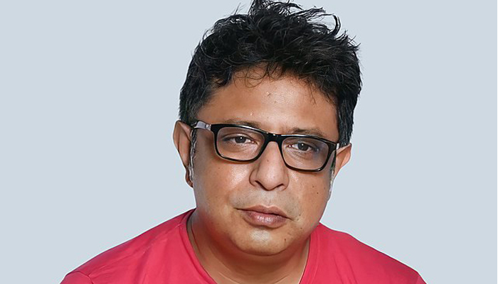 এবার  রূপঙ্কর বাগচীর বিরুদ্ধে গান চুরির অভিযোগ