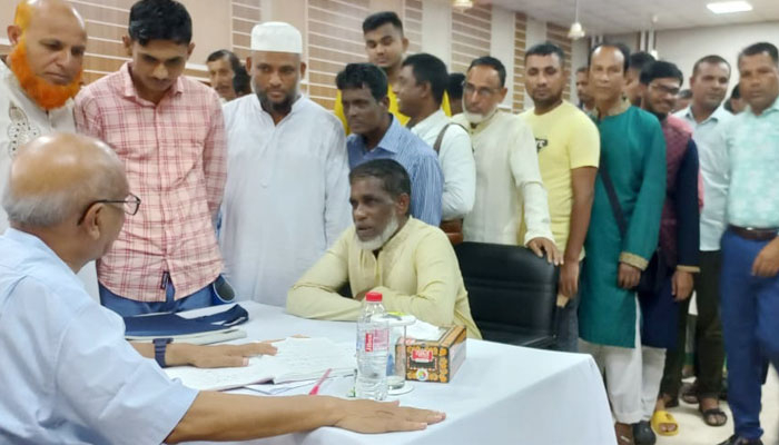 গণসাক্ষাৎকারে এমপি নুরুল ইসলাম নাহিদ