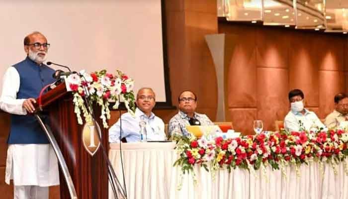 প্রাণিতে অ্যান্টিবায়োটিকের যথেচ্ছ ব্যবহার নিয়ন্ত্রণ করা হবে: প্রাণিসম্পদ মন্ত্রী