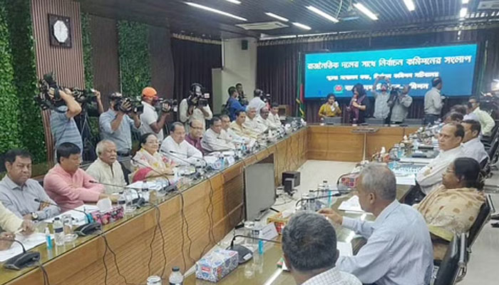 দায়িত্বটা যেন আল্লাহর দিকে তাকিয়ে পালন করতে পারি: সিইসি