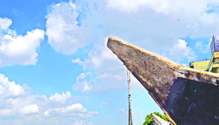 'কোন্‌ অতিথি এল প্রাণের দ্বারে'