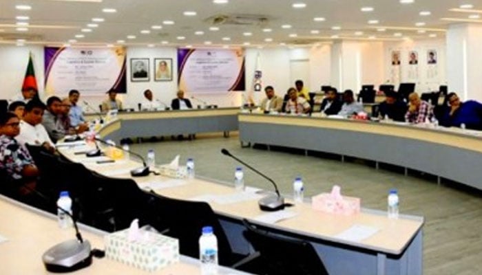 ব্যবসাবান্ধব আইন চান কুরিয়ার মালিকরা