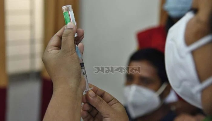 মডার্না-অ্যাস্ট্রাজেনেকা গ্রহীতারাও নিতে পারবেন ফাইজারের টিকা