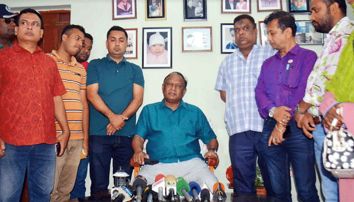 ২ মাসের মধ্যে কমবে সয়াবিন তেলের দাম, আশা বাণিজ্যমন্ত্রীর