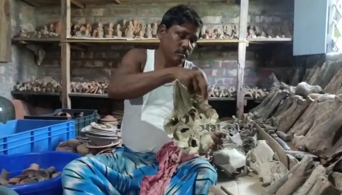মৎস্যজীবীর সংগ্রহশালায় সুন্দরবনের প্রত্নবস্তু