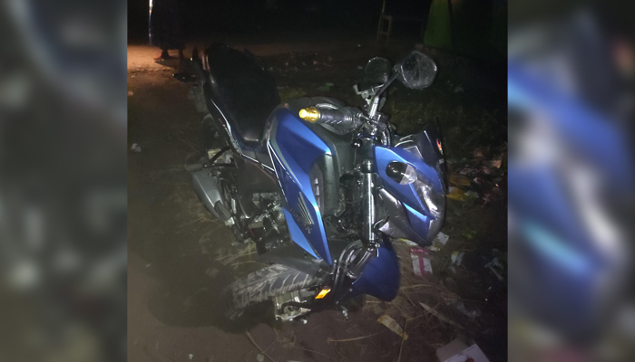 খুঁটির সঙ্গে ধাক্কায় দুই মোটরসাইকেল আরোহী নিহত