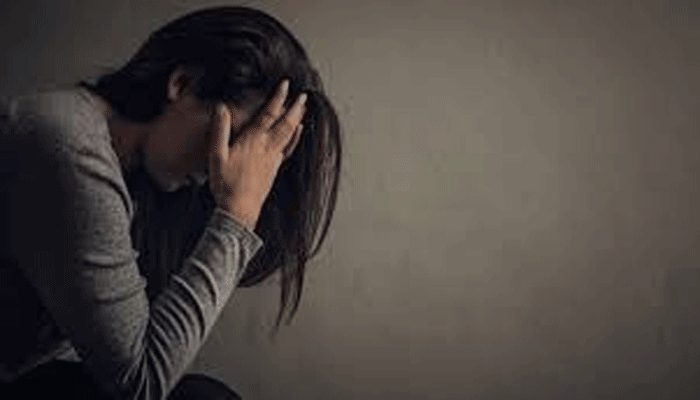 ট্রমায় ভূগছেন? কীভাবে মুক্তি পাবেন?