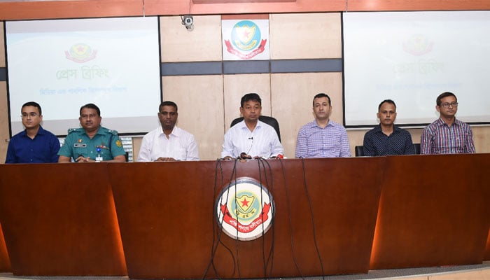 অবৈধভাবে মদ বিক্রি হলে পুলিশ অভিযান চালাতে পারে: ডিবি প্রধান