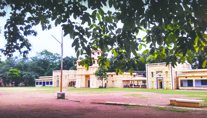শান্তিনিকেতন সব হতে আপন