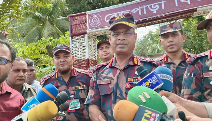 সীমান্তবাসীকে শূন্য রেখা অতিক্রম না করার নির্দেশনা বিজিবি মহাপরিচালকের