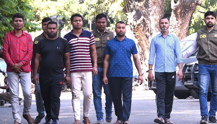 প্রশ্ন ফাঁসের ঘটনায় বিমানের ৫ কর্মী চাকরিচ্যুত