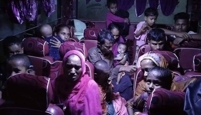কক্সবাজারে ১১ হাজার ৭৬৮ জনকে আশ্রয় কেন্দ্রে স্থানান্তর