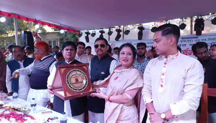 সালথায় নবনির্বাচিত সংসদ সদস্য লাবু চৌধুরীকে গণসংবর্ধনা