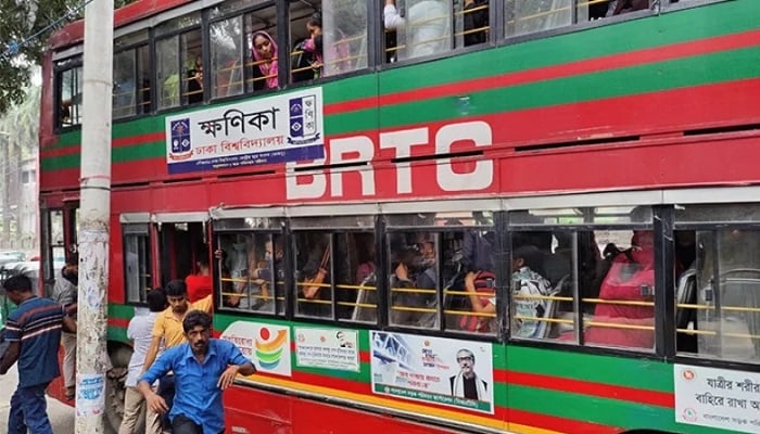 উল্টো পথে ঢাবির বাস, ধাক্কায় পথচারীর মৃত্যু