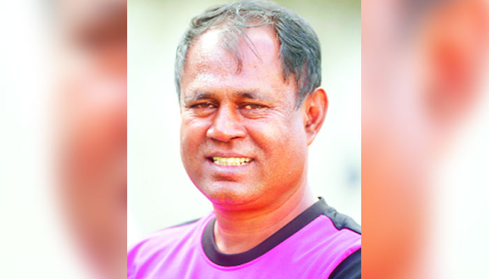 কোচদের জন্যও এখন পরীক্ষা