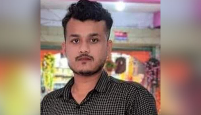 আর্জেন্টিনার গোলে উল্লাস করতে গিয়ে রড বিঁধে যুবকের মৃত্যু