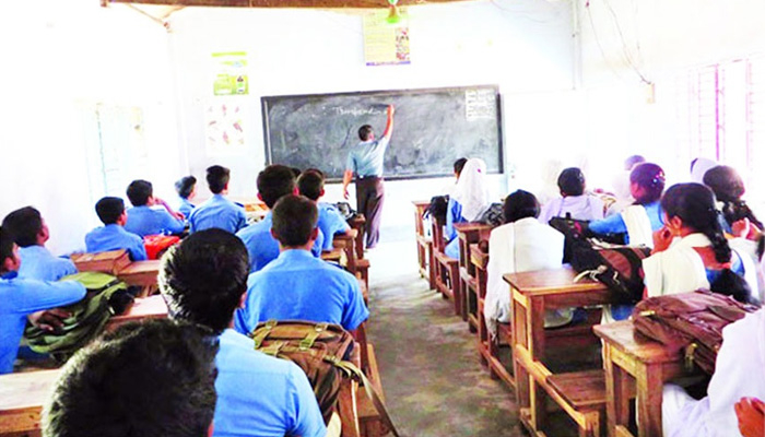 সমাজ বিনির্মাণে শিক্ষকদের ভূমিকা