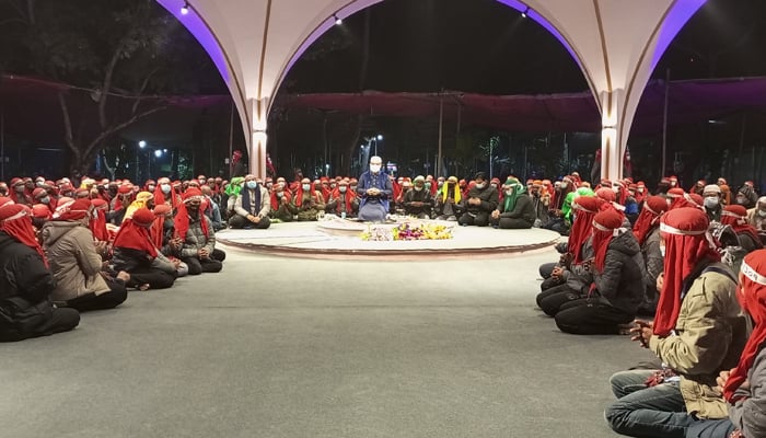 আখেরি মোনাজাতের মধ্য দিয়ে চন্দ্রপাড়া দরবারের ওরস সমাপ্ত
