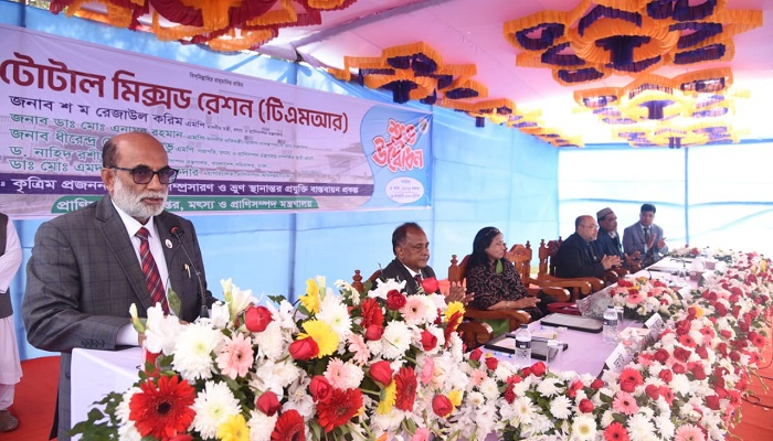 টিএমআর মানসম্মত দুধ ও মাংস উৎপাদনে ভূমিকা রাখবে: প্রাণিসম্পদ মন্ত্রী