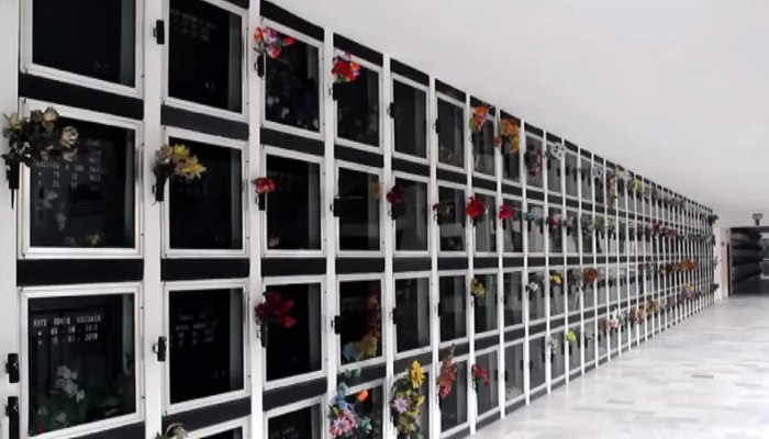 ১৯ বছর আগেই নিজের কবরের জায়গা কিনেছিলেন পেলে