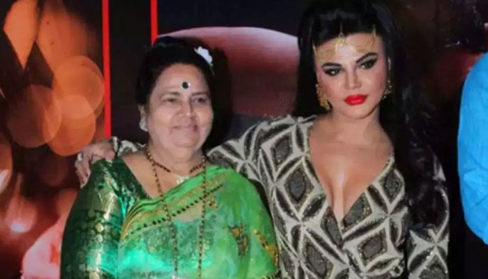 রাখি সাওয়ান্ত মা হারালেন